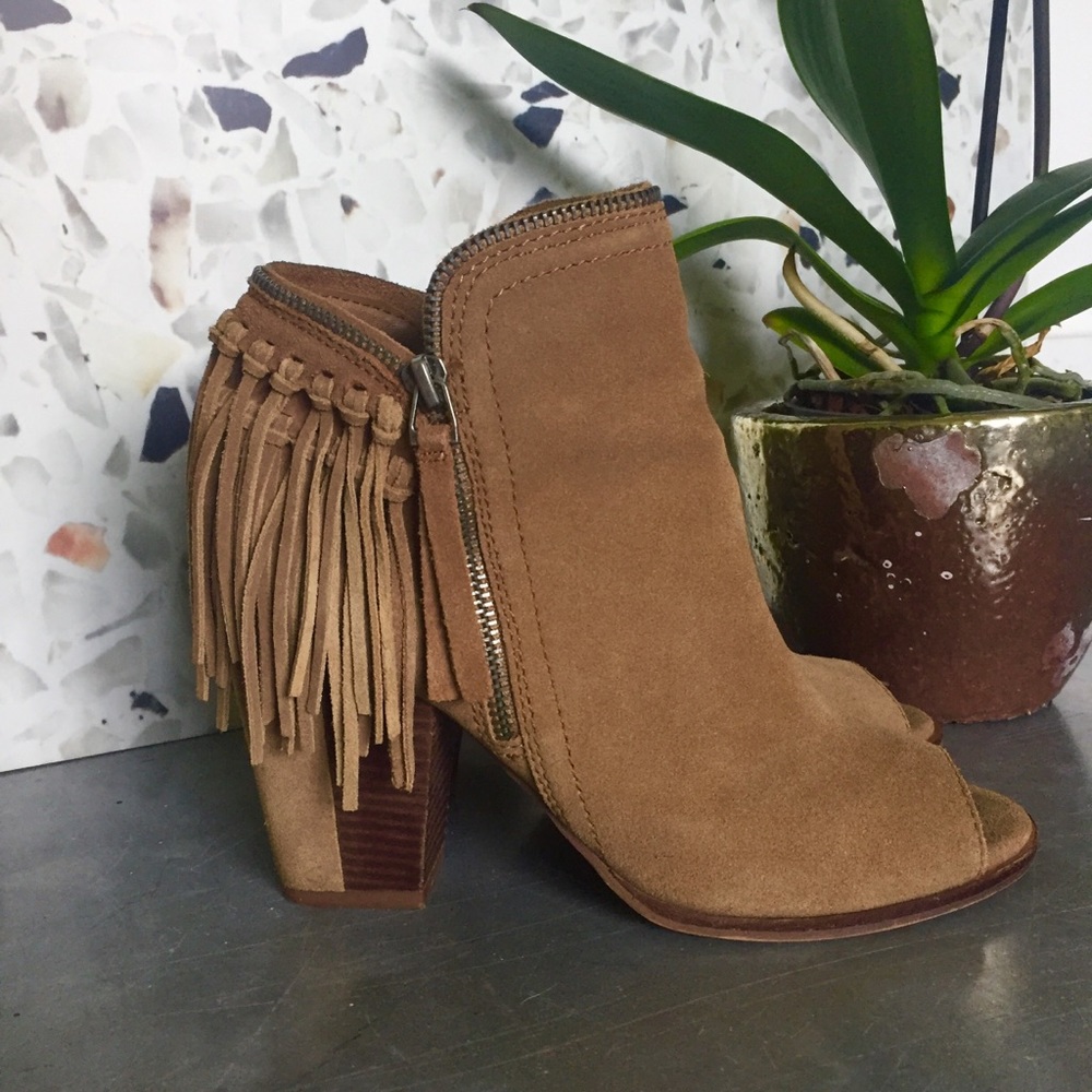Dolce Vita - Promise Fringe Bootie - Picture 2 of 8